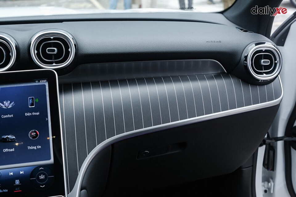 Cửa gió điều hòa hàng ghế trước