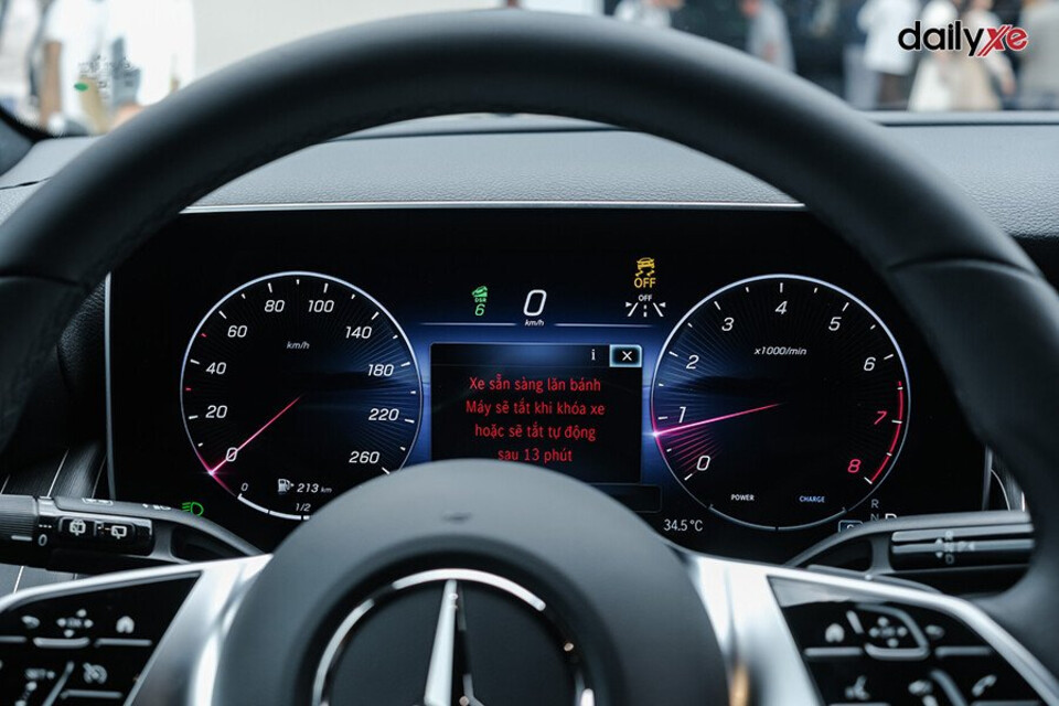 Cụm đồng hồ kỹ thuật số hiện thị sắc nét