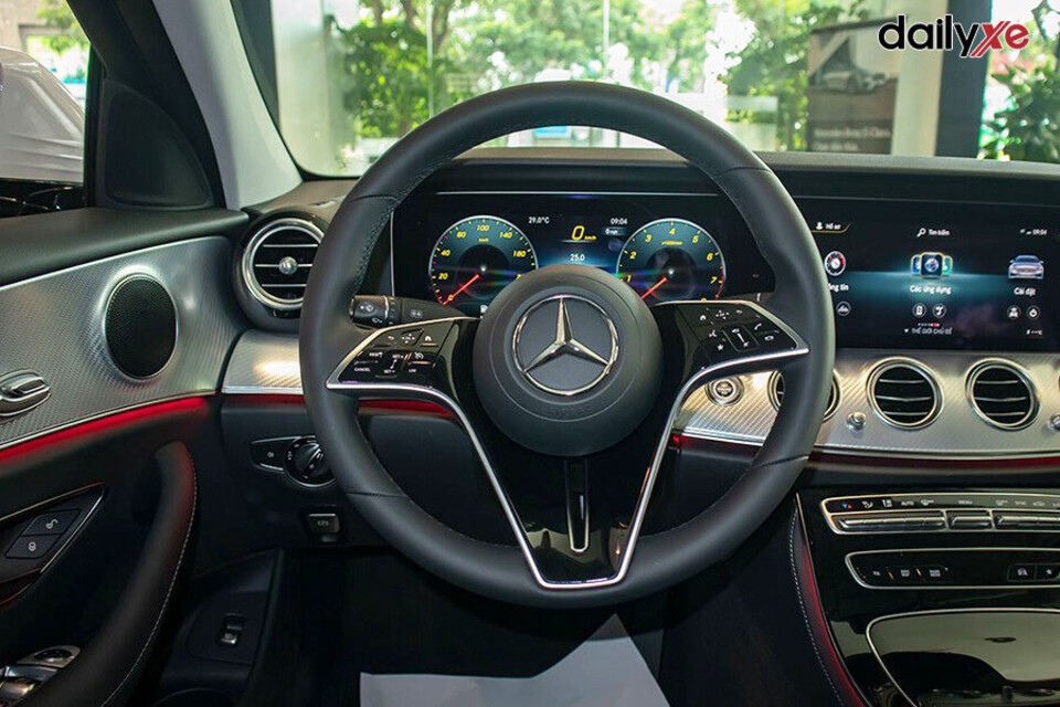 Tay lái bọc da cao cấp