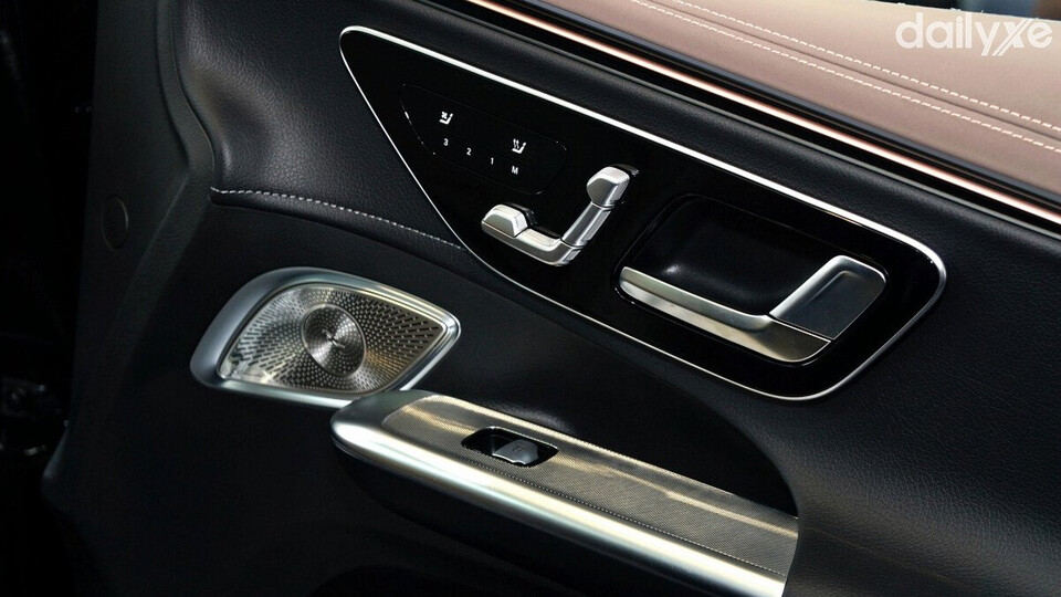 Ghế ngồi chỉnh điện