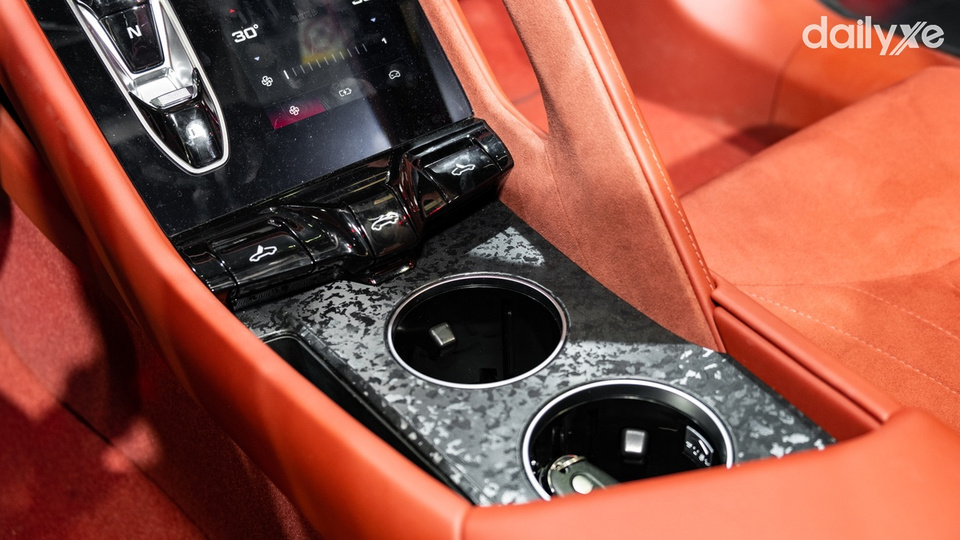 MG Cyberster trang bị nhiều vị trí chứa đồ