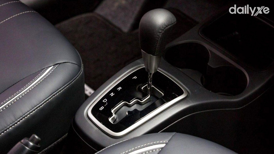 Trang bị hộp số tự động vô cấp CVT
