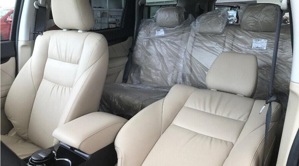 Pajero Sport hàng ghế sau rộng rãi Pajero Sport hàng ghế sau rộng rãi