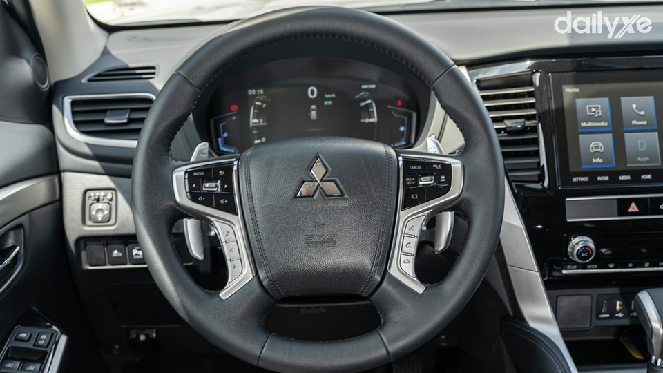 Vô lăng bọc da thể thao đa chấu