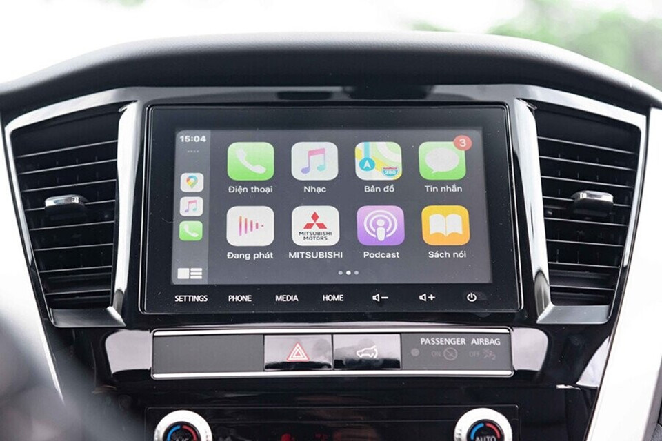 Pajero Sport trang bị hệ thống giải trí hiện thị đa thông tin