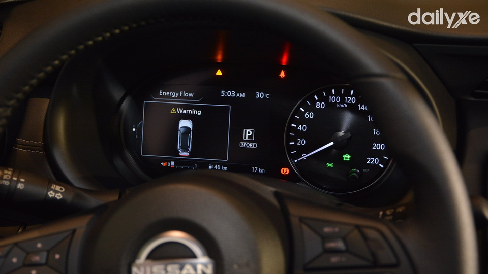 Cụm động hồ Digital cùng màn hình siêu sáng 7 inch