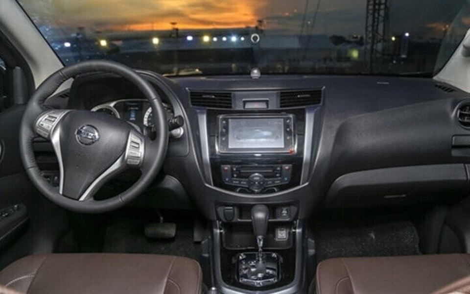 Nội thất xe Nissan Terra tiện nghi rộng rãi Nội thất xe Nissan Terra tiện nghi rộng rãi
