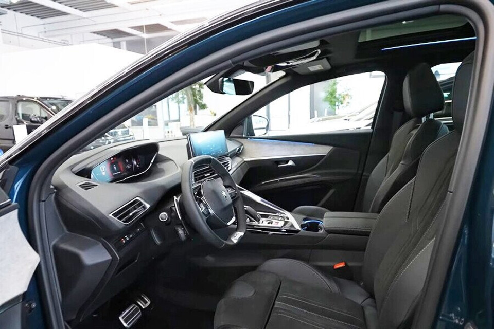 Nội thất thiết kế rộng rãi