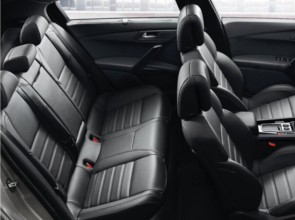 Peugeot 508 có khoang nội thất rộng rãi, thoáng đãng