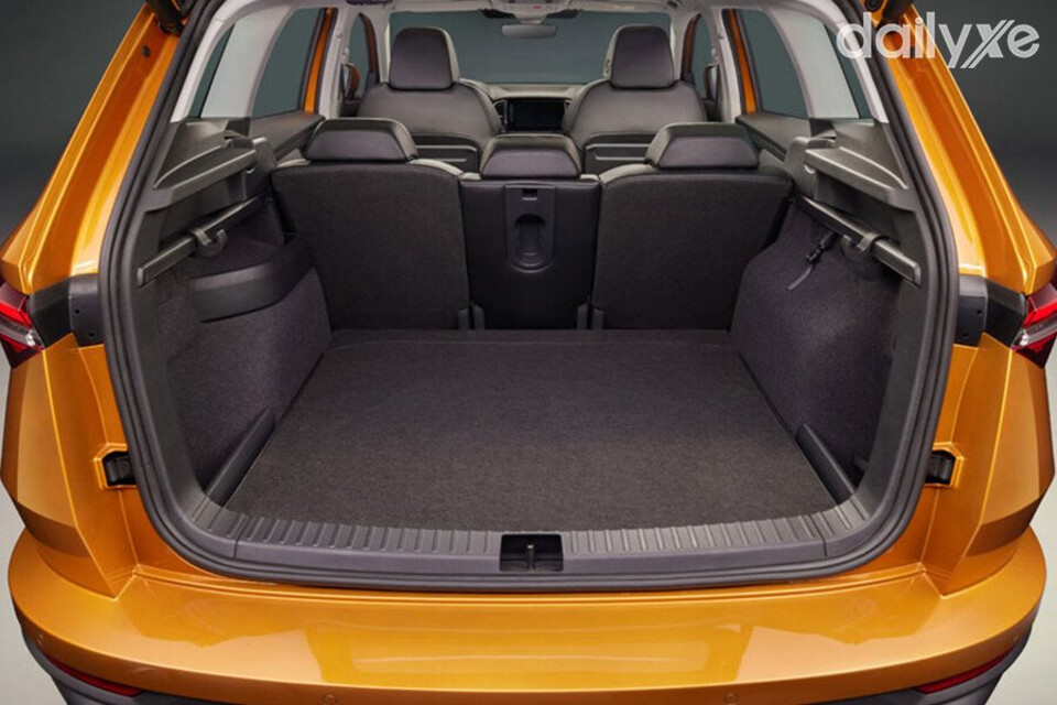 Khoang hành lý có thể mở rộng bằng cách gập hay gỡ bỏ ghế sau