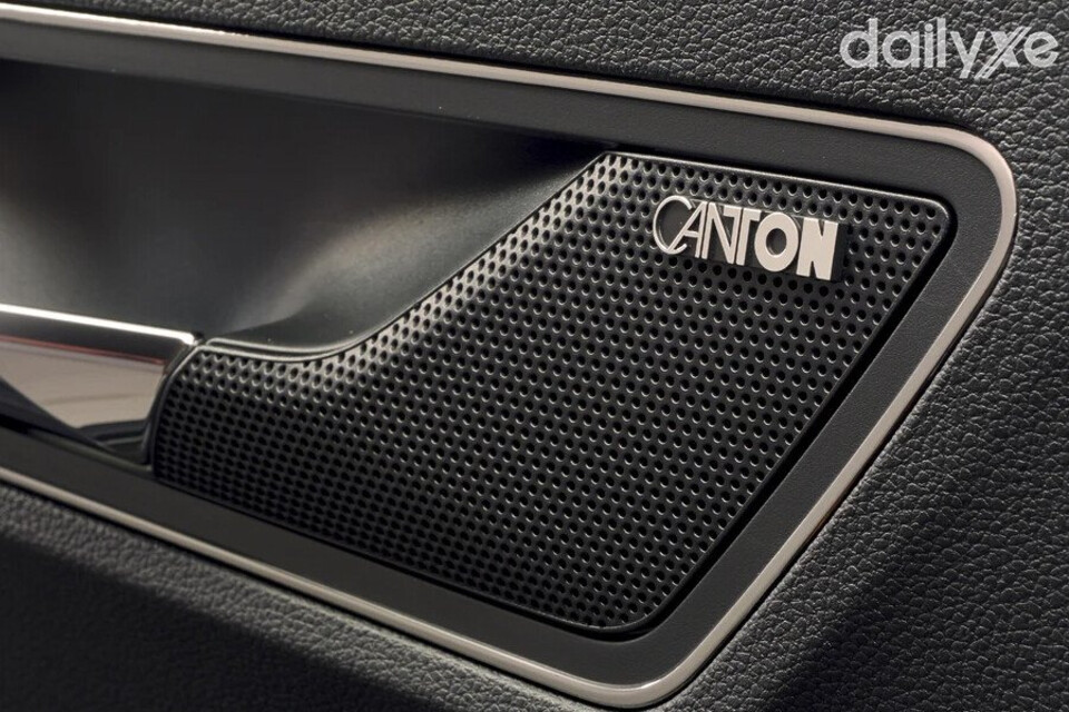 Hệ thống âm thanh Canton hiện đại với 10 loa hiệu suất cao