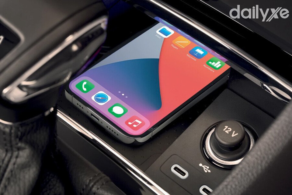 Hộp điện thoại cho phép sạc điện thoại không dây