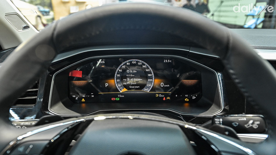 Cụm đồng hồ kỹ thuật số hiện thị sắc nét