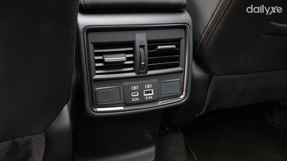 Không gian luôn mát mẻ nhờ hệ thống điều hòa tự động