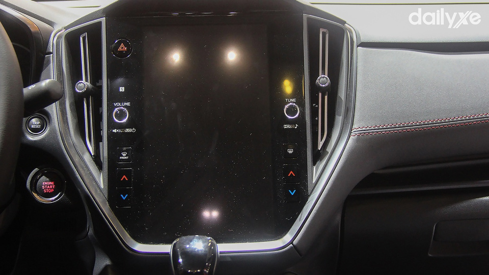 Màn hình giải trí trung tâm thiết kế dọc