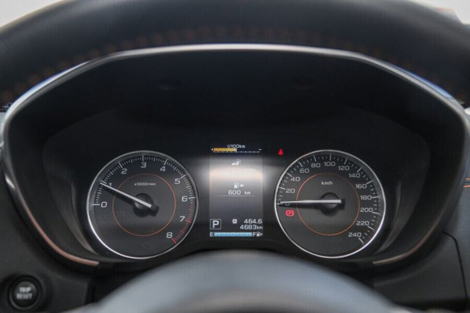 Cụm đồng hồ hiện thị đa thông tin