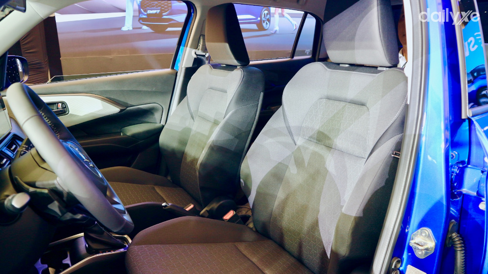 Không gian nội thất Suzuki Swift hiện đại và tiện nghi