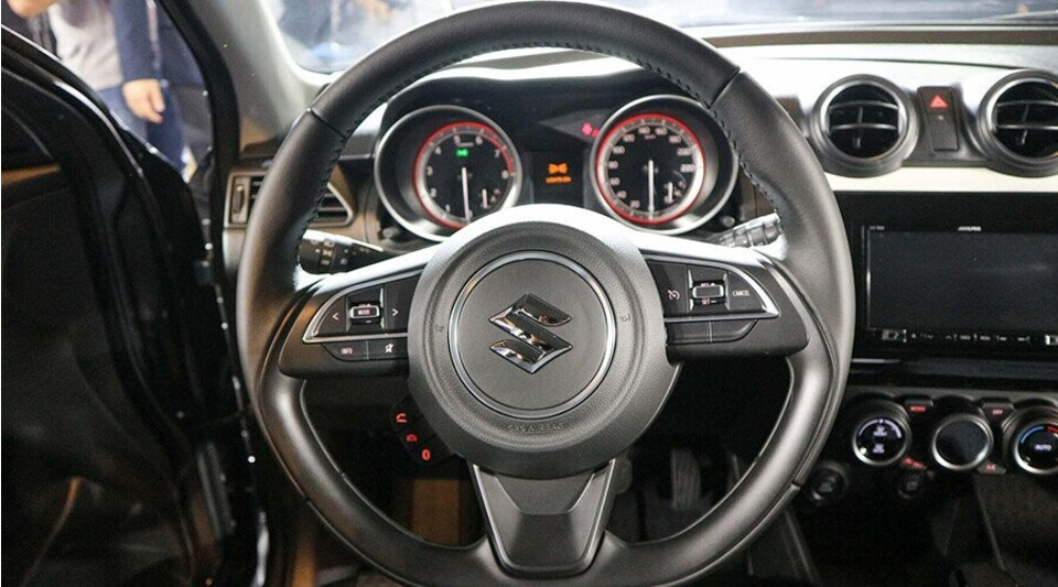 Tay lái Swift thiết kế thể thao