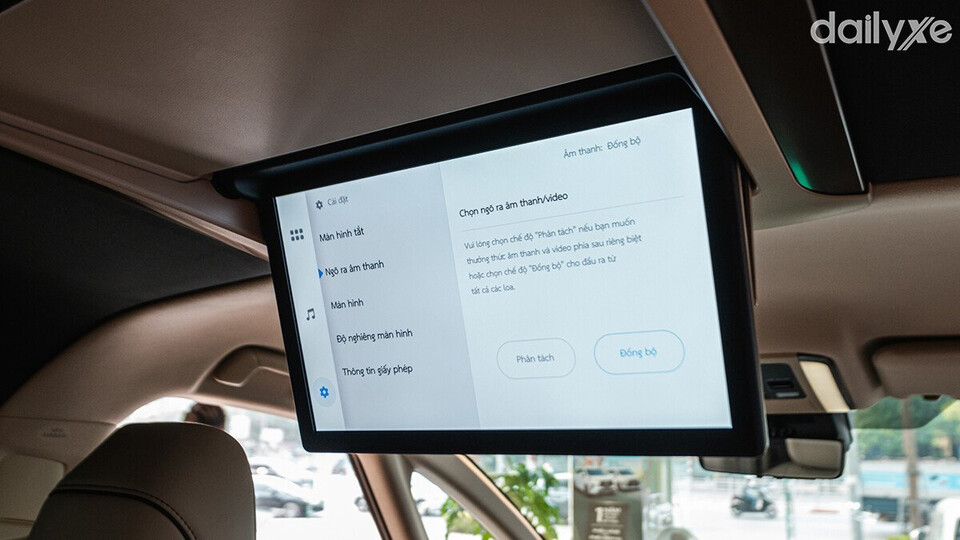 Trang bị màn hình giải trí hàng ghế sau