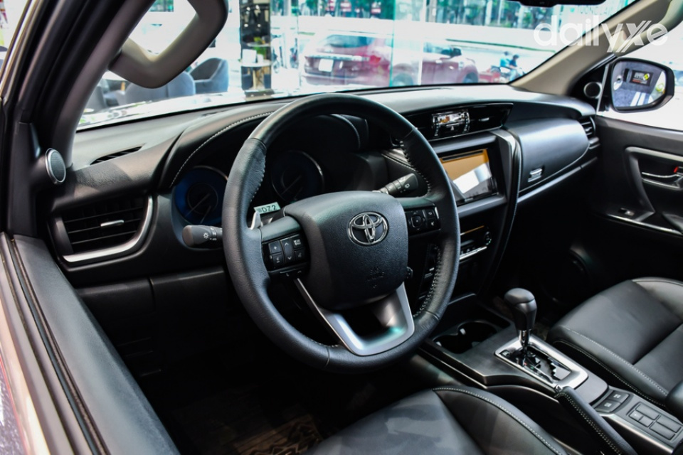 Táp-lô với sự kết hợp hài hòa giữa các chất liệu cao cấp