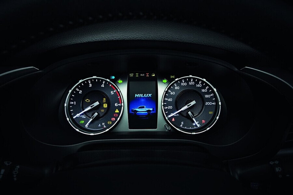 Cụm đồ hồ hiện thị đa thông tin