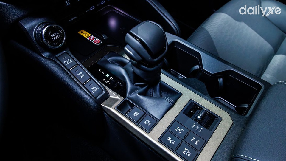 Toyota Land Cruiser Prado sử dụng hộp số tự động 8 cấp