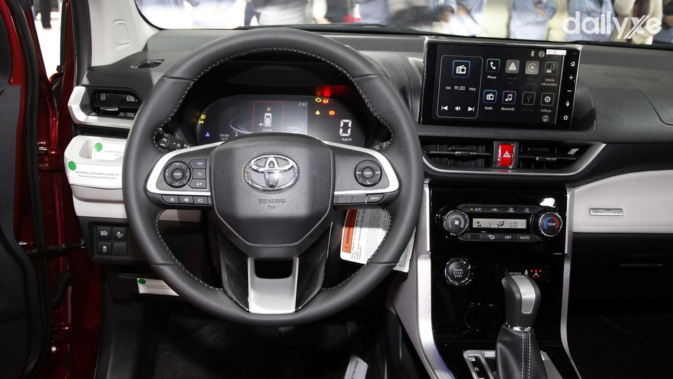 Vô lăng ba chấu bọc da cao cấp