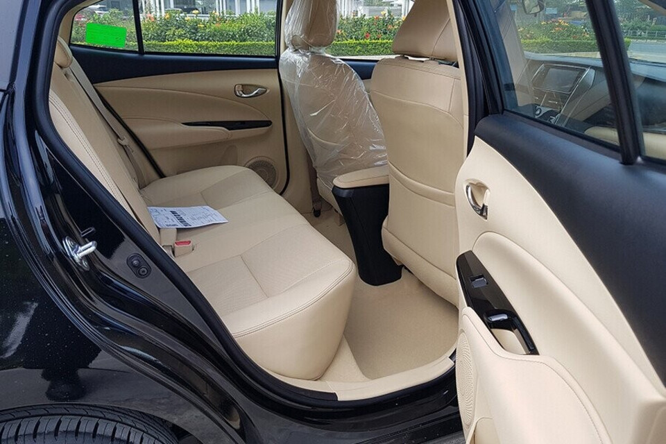 Hàng ghế sau rộng rãi
