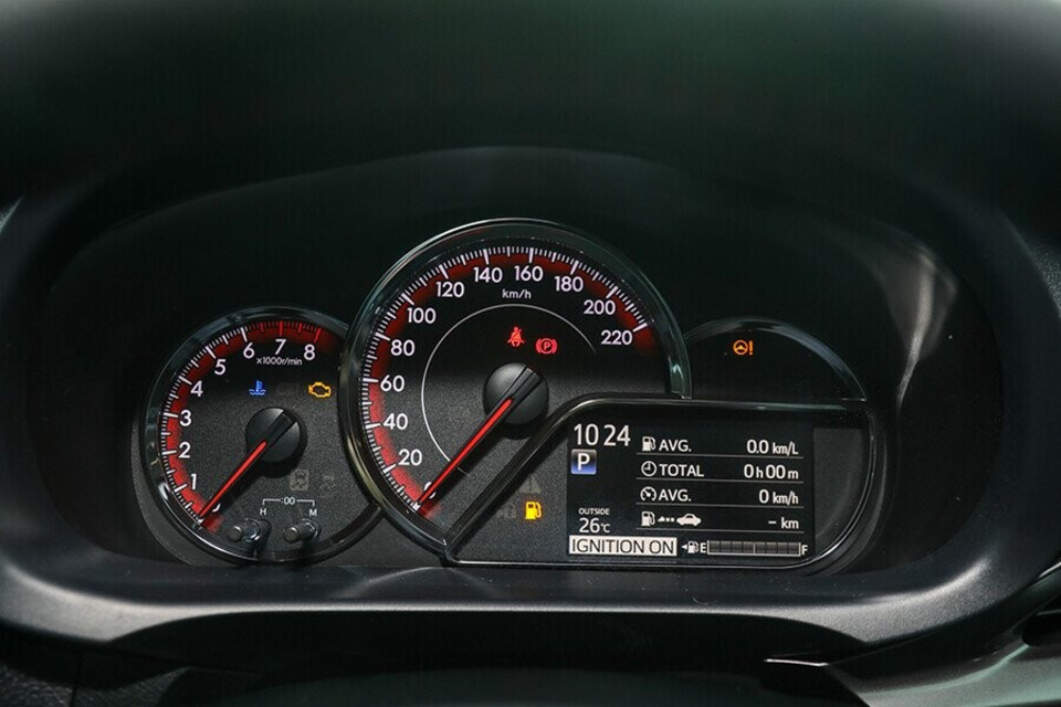 Cụm đồng hồ hiện thị đa thông tin