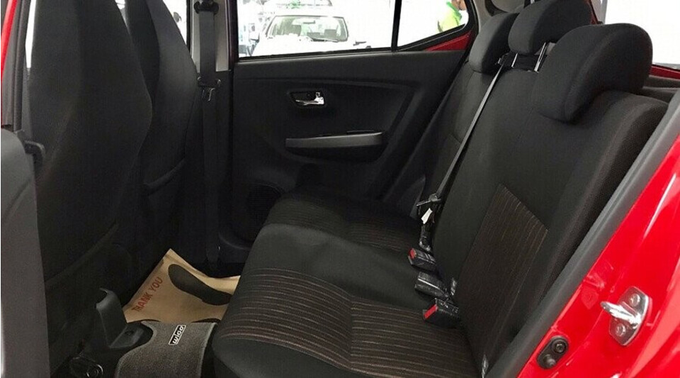 Hàng ghế sau Wigo rộng rãi