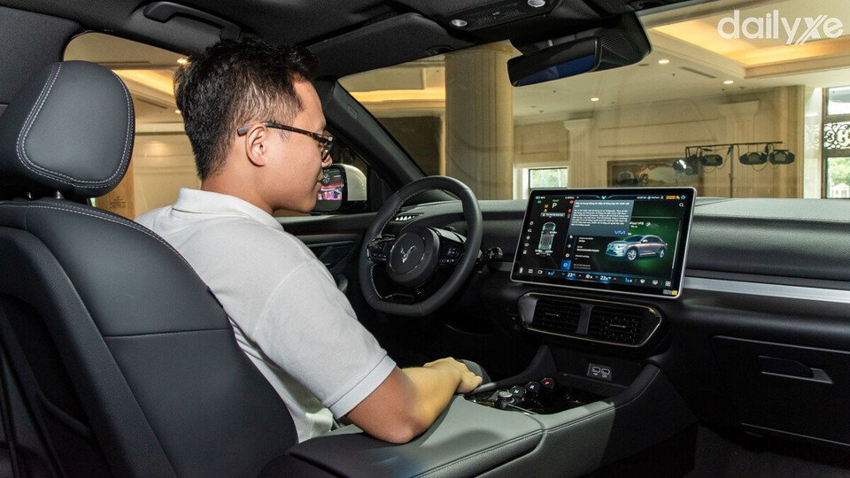 Công nghệ tiên phong với trợ lý ảo điều khiển bằng giọng nói tích hợp công nghệ AI tạo sinh