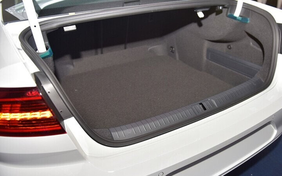 Khoang hành lý rộng rãi Khoang hành lý rộng rãi