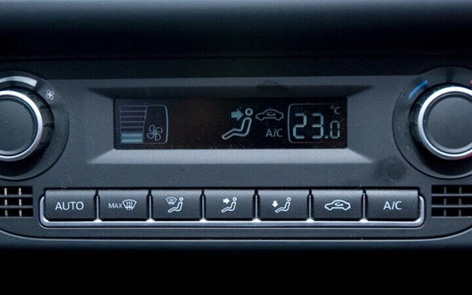 Điều hòa khí hậu tự động Climatronic