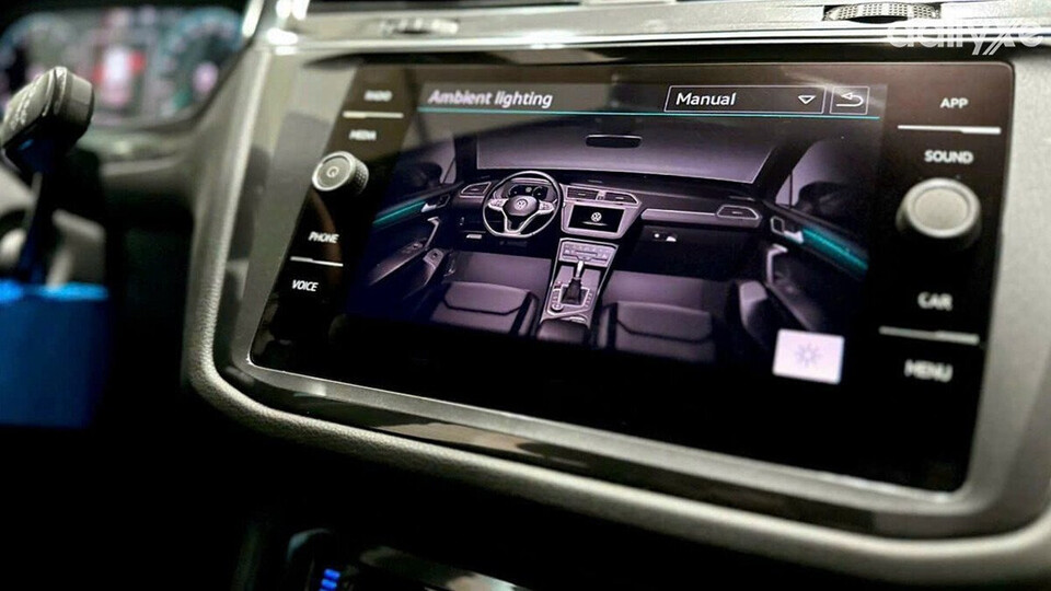 Màn hình giải trí đa chức năng MIB 3, kích thước 8 inch hiện đại