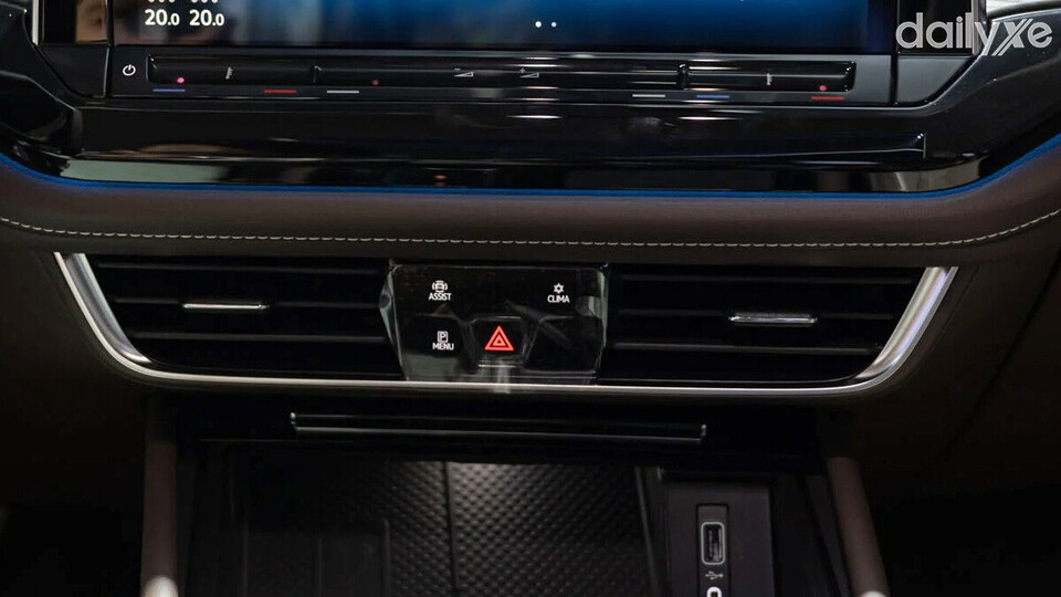 Điều hòa nhiệt độ tự động 3 vùng kết hợp lọc gió PM2.5