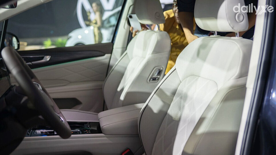 Nội thất với 2 tone màu chủ đạo là nâu và be