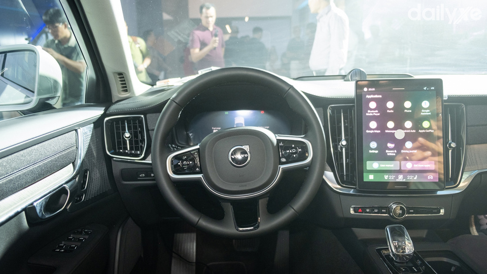 Không gian nội thất rộng rãi, ngập tràn công nghệ hiện đại