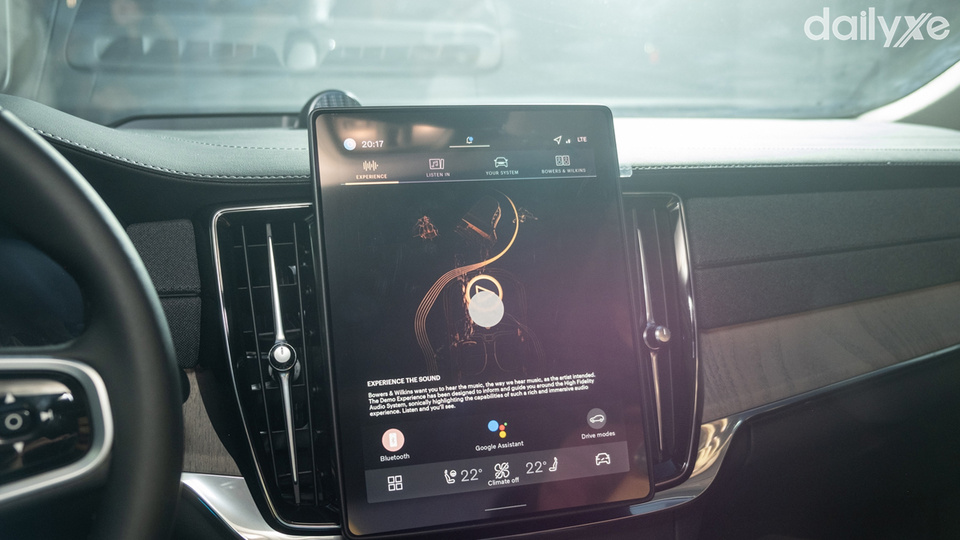 Màn hình giải trí tích hợp các chức năng thông minh