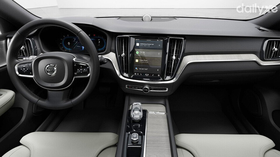 Khoang nội thất Volvo V60 đầy đủ tiện nghi và sử dụng nhiều vật liệu cao cấp