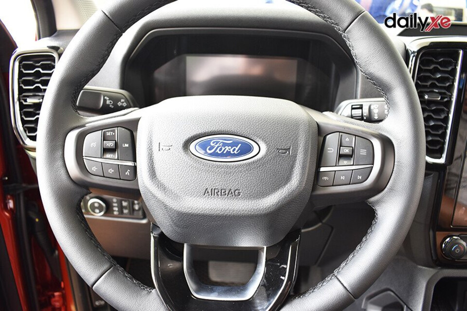 Vô lăng 3 chấu bọc da