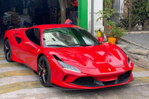 Nữ doanh nhân Phú Yên chia tay Ferrari F8 mới tậu, giá bán chưa được tiết lộ