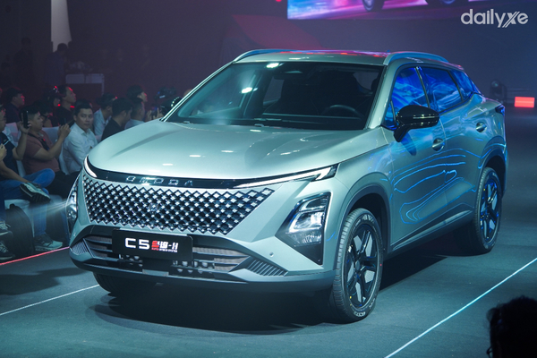 Omoda C5 hybrid ra mắt Việt Nam, giá từ 669 triệu đồng