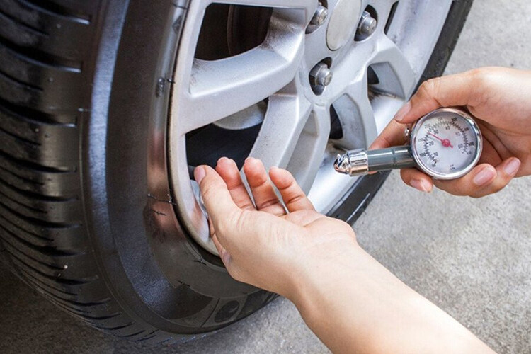 Bơm lốp xe đúng cách Bơm lốp xe đúng cách