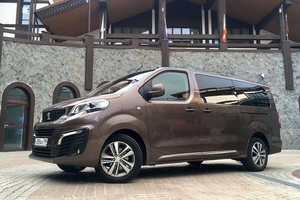 Peugeot Traveller Premium (Máy Dầu)