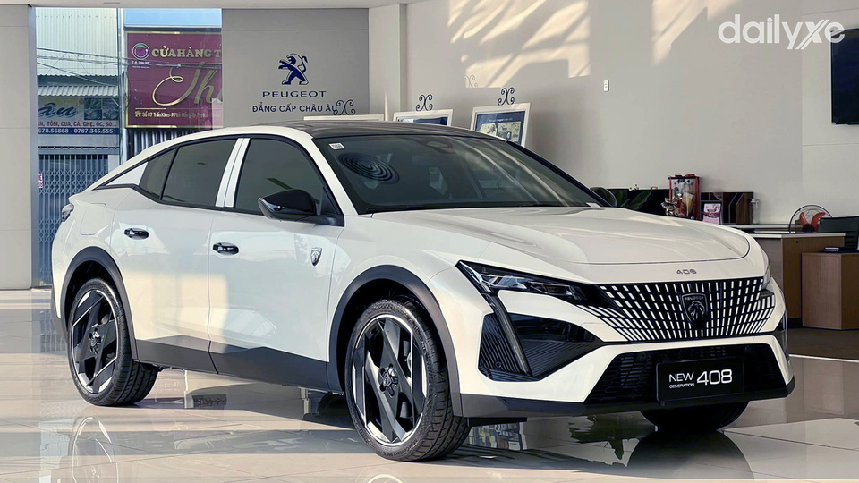 Phòng trưng bày xe của showroom Peugeot Gia Lai