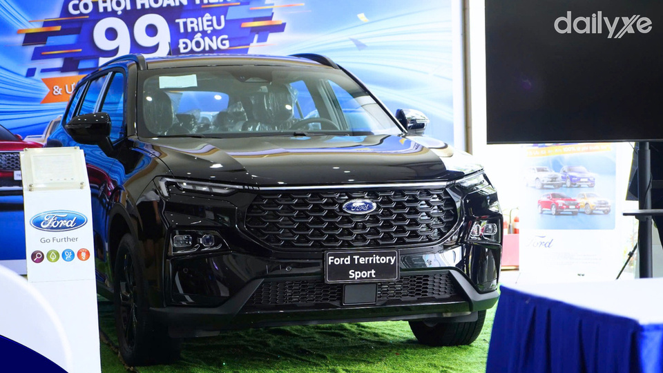 Phòng trưng bày Hà Thành Ford