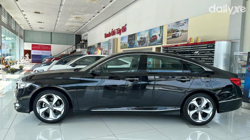 Phòng trưng bày đại lý Honda Ôtô Tây Hồ