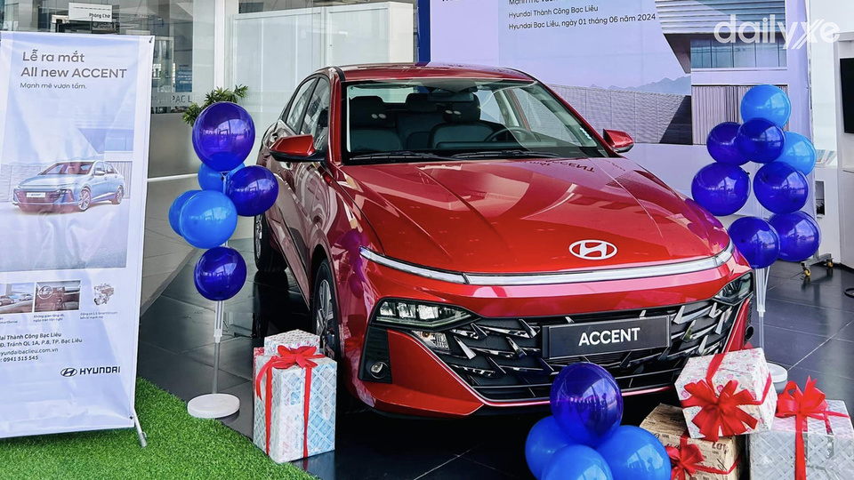 Khu vực phòng trưng bày sang trọng với đa dạng các mẫu xe