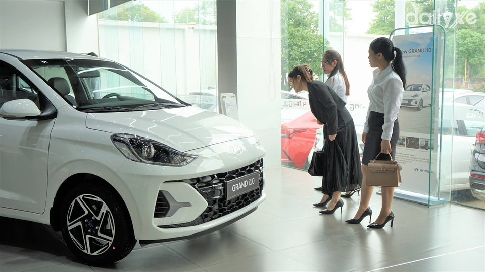 Phòng trưng bày xe của showroom Hyundai Thành Phố Mới Bình Dương