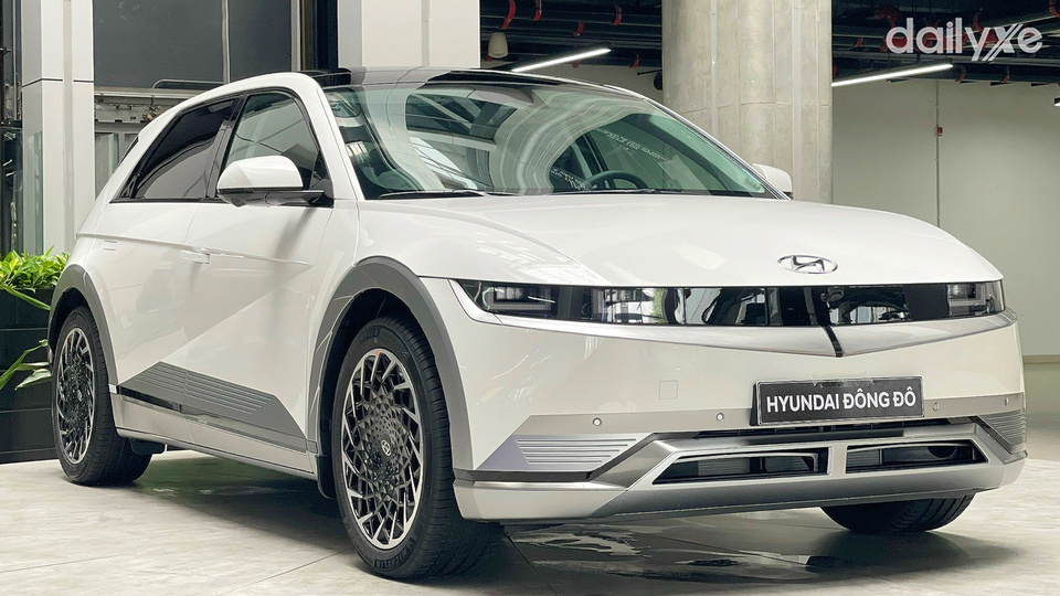 Phòng trưng bày xe cùa showroom Hyundai Đông Đô